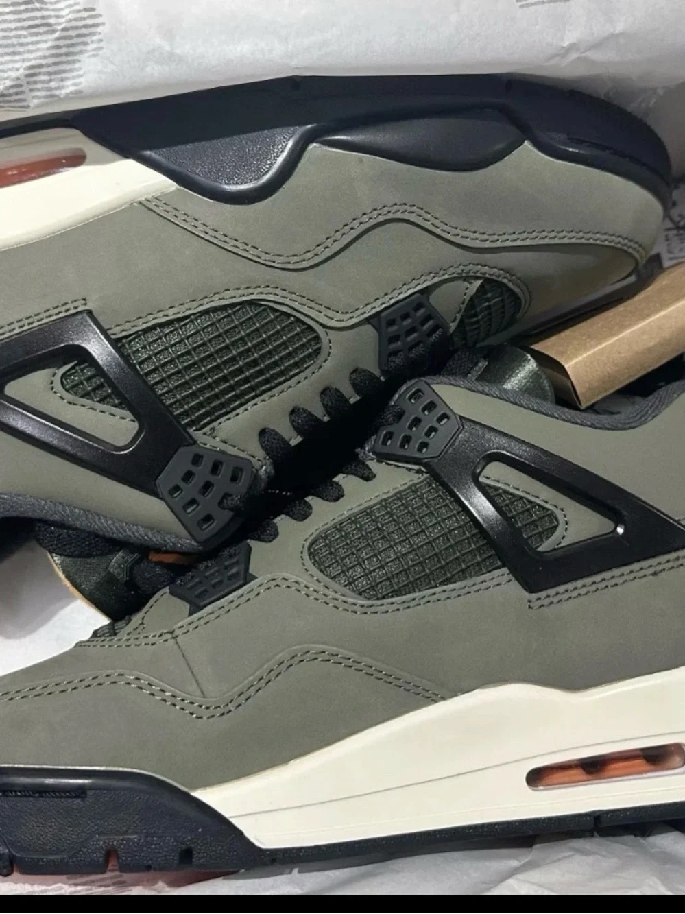 Jordan 4 Retro Undefeated